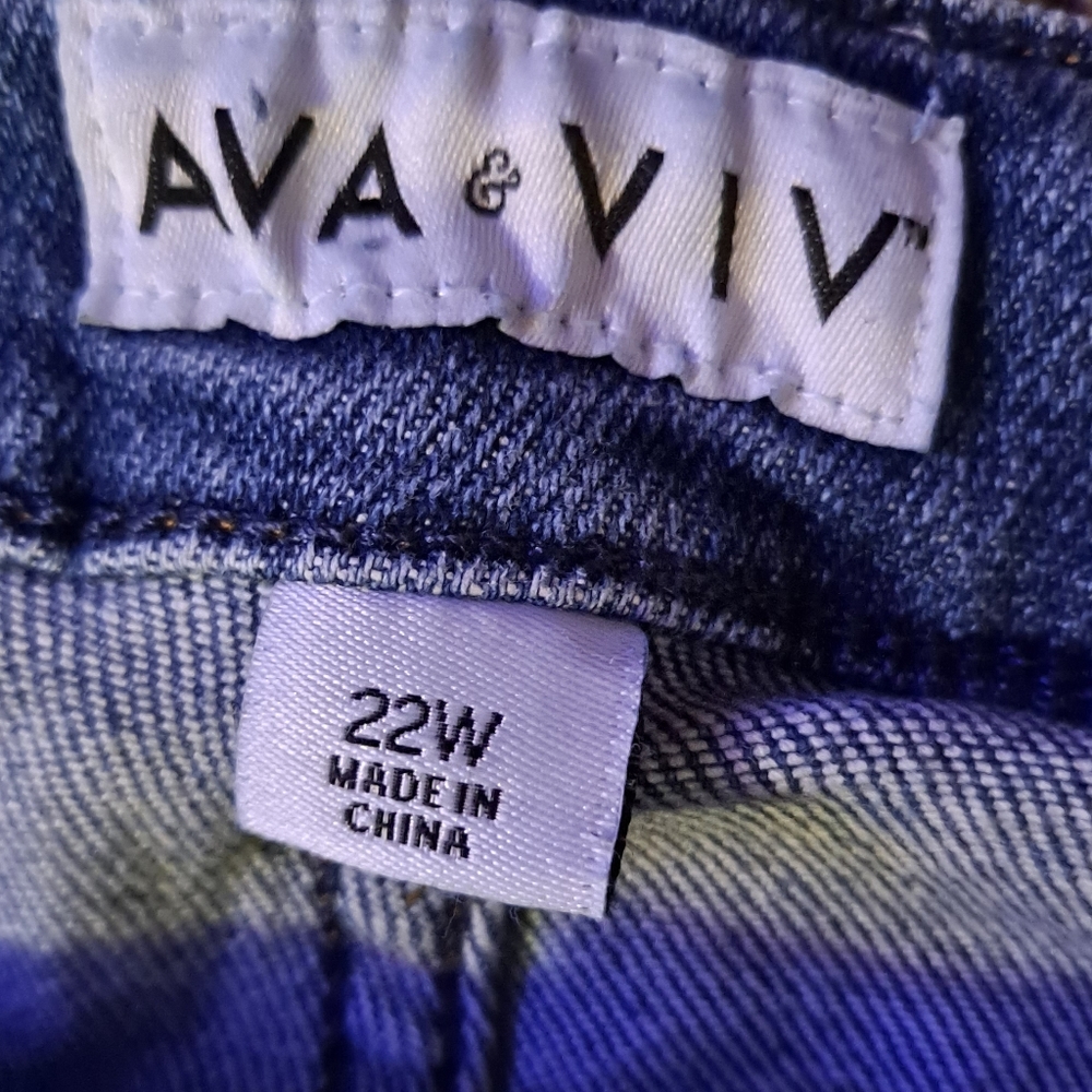 Ava & Viv button fly midi stretch cuffed blue denim Jean Shorts - Picture 8 of 9